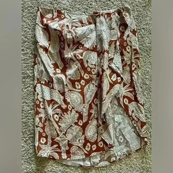 Fashion To Figure Blythe Faux Wrap Printed Skirt size 2 - Picture 7 of 10